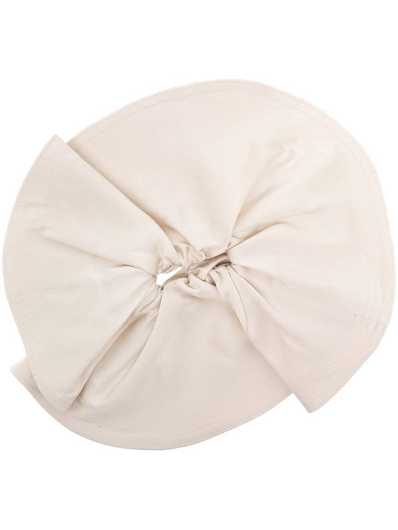 Low Classic large ruched scrunchie - White von Low Classic