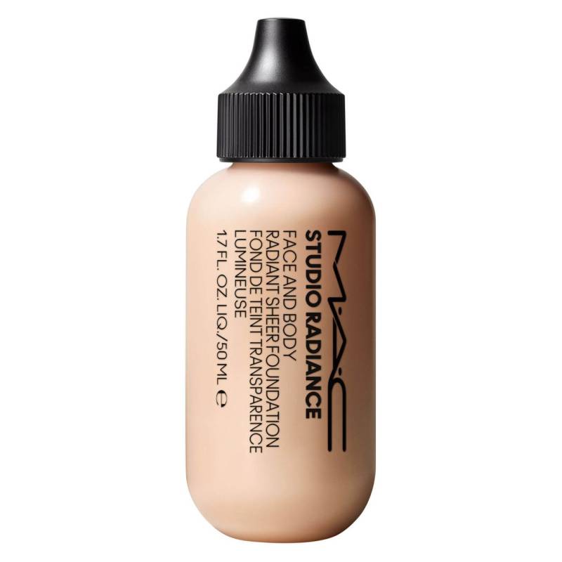 Studio Radiance - Face & Body Foundation W0 von M·A·C