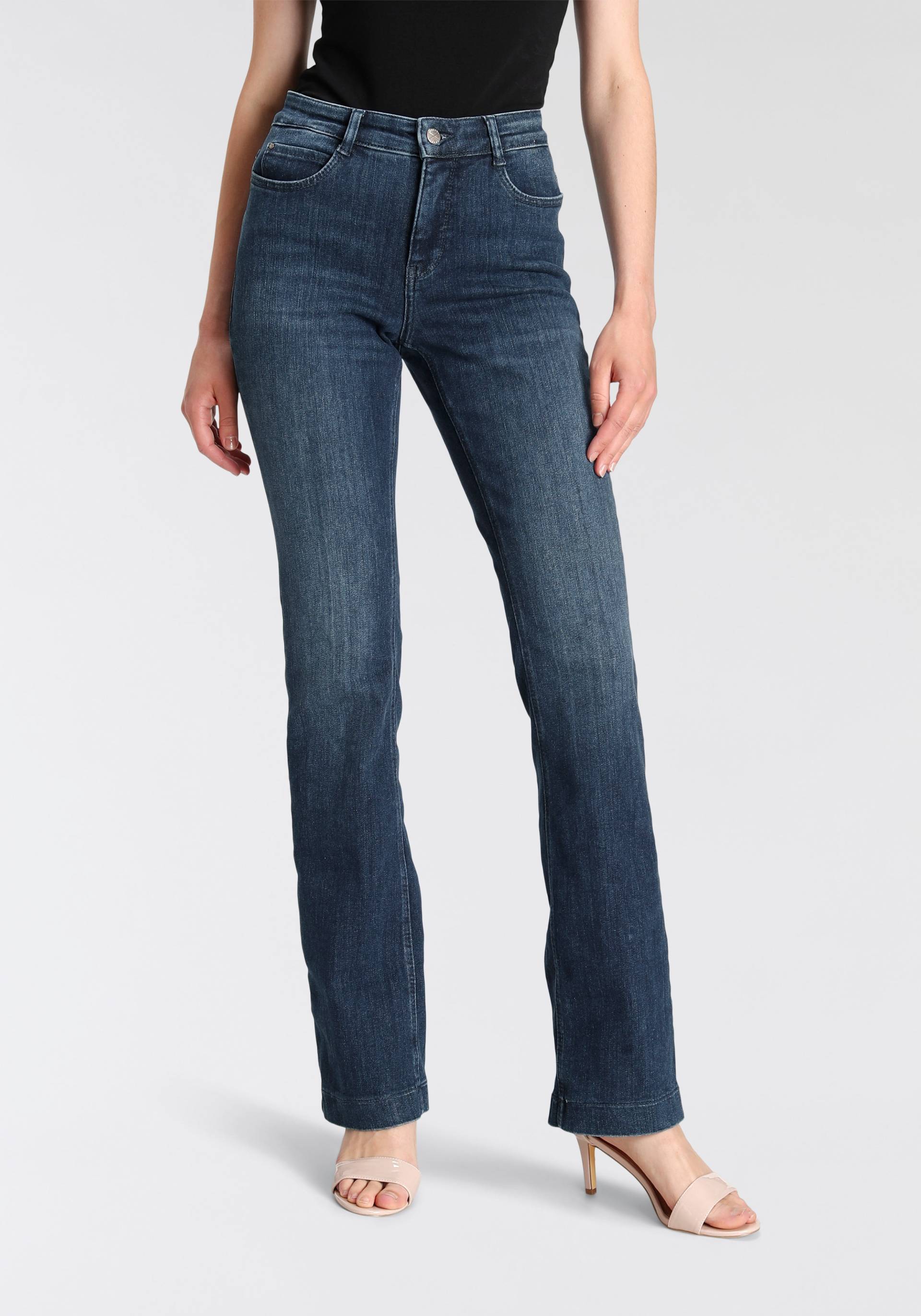 MAC Bootcut-Jeans »Dream-Boot«, Gerade geschnitten mit leicht ausgestelltem Bein MAC Bootcut-Jeans »Dream-Boot«, Gerade geschnitten mit leicht ausgestelltem Bein von MAC