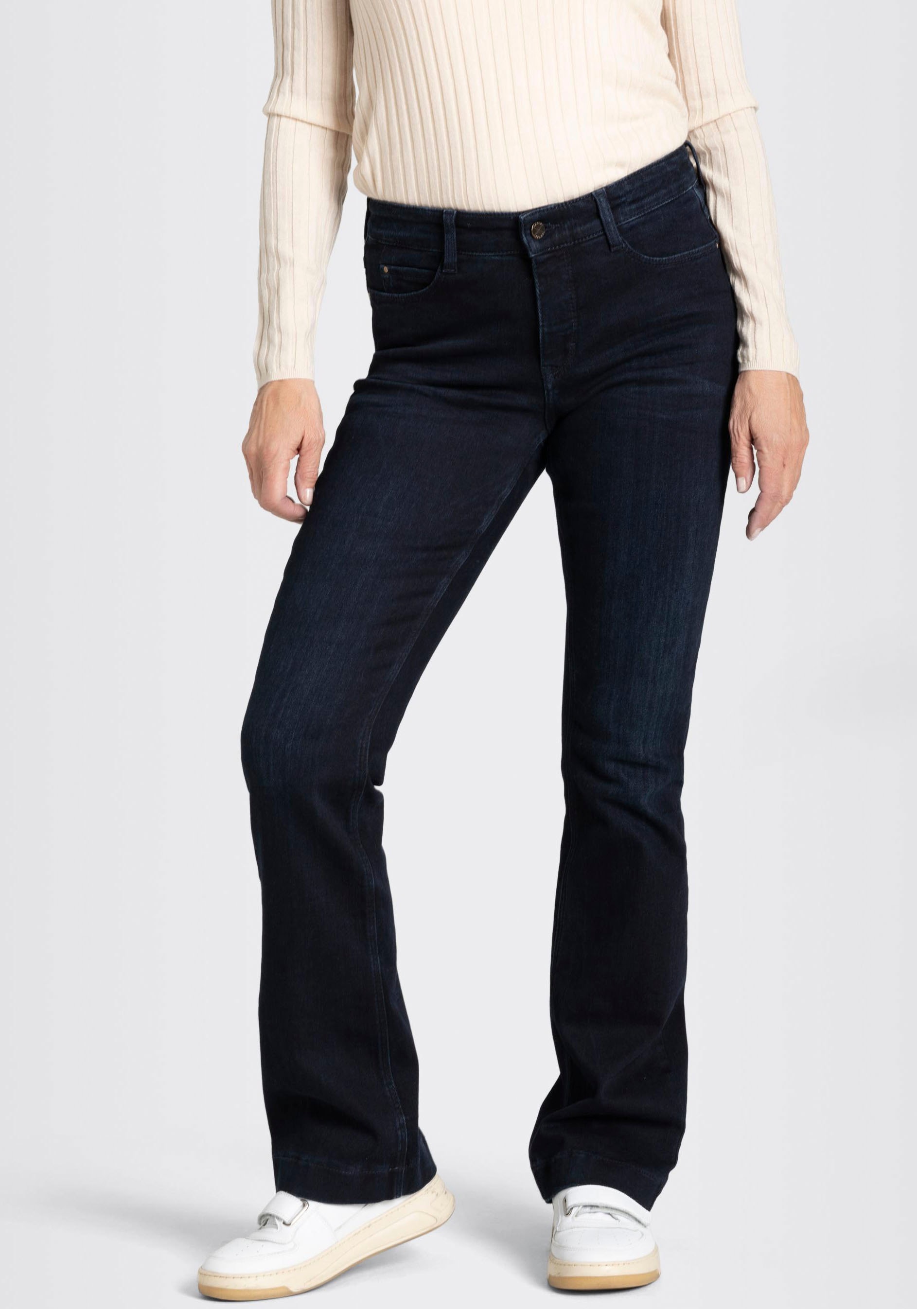 MAC Bootcut-Jeans »Dream-Boot«, Gerade geschnitten mit leicht ausgestelltem Bein MAC Bootcut-Jeans »Dream-Boot«, Gerade geschnitten mit leicht ausgestelltem Bein von MAC