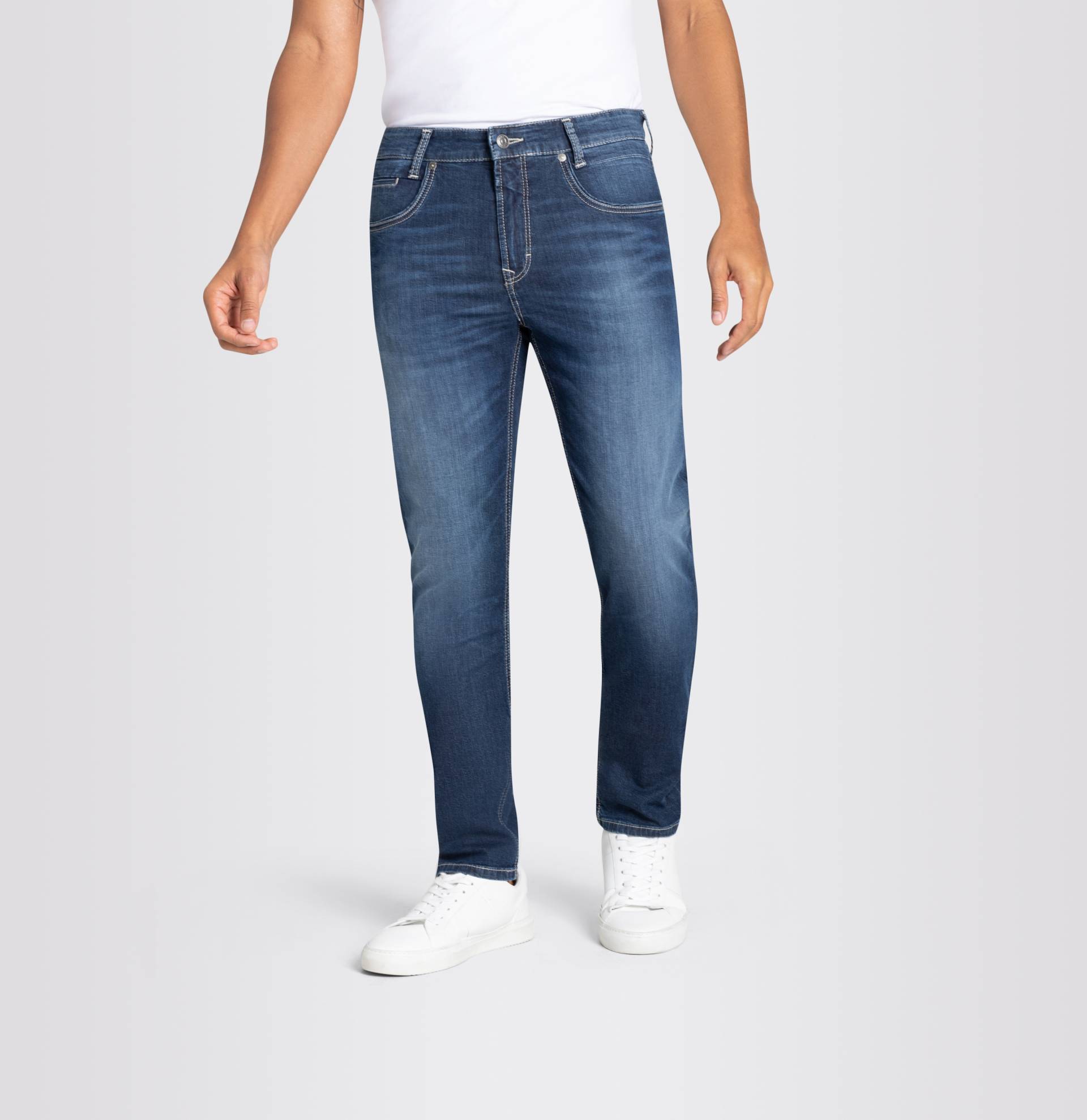 MAC Slim-fit-Jeans »Arne-Pipe light«, schmaler figurbetonender Schnitt von MAC