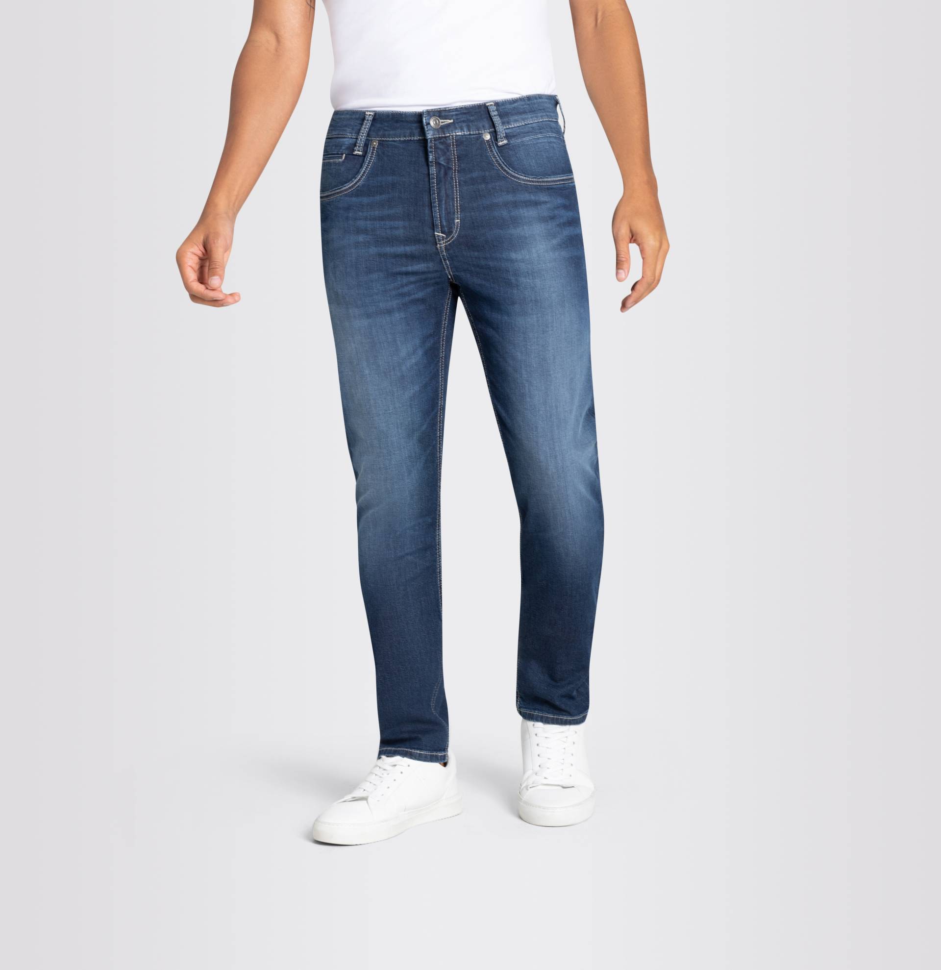 MAC Slim-fit-Jeans »Arne-Pipe light«, schmaler figurbetonender Schnitt MAC Slim-fit-Jeans »Arne-Pipe light«, schmaler figurbetonender Schnitt von MAC