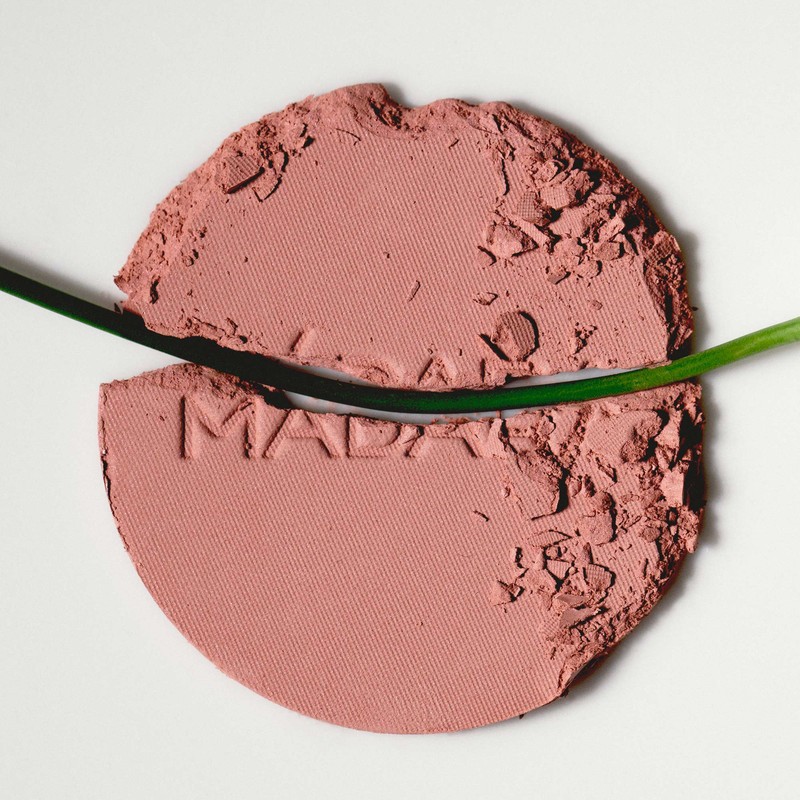 MÁDARA Teint - Magnetic Blush Mineral-wangenrouge, #2 Bare Blossom von MÁDARA