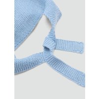 Grob gestrickte Bommelmütze Grob gestrickte Bommelmütze von MANGO BABY
