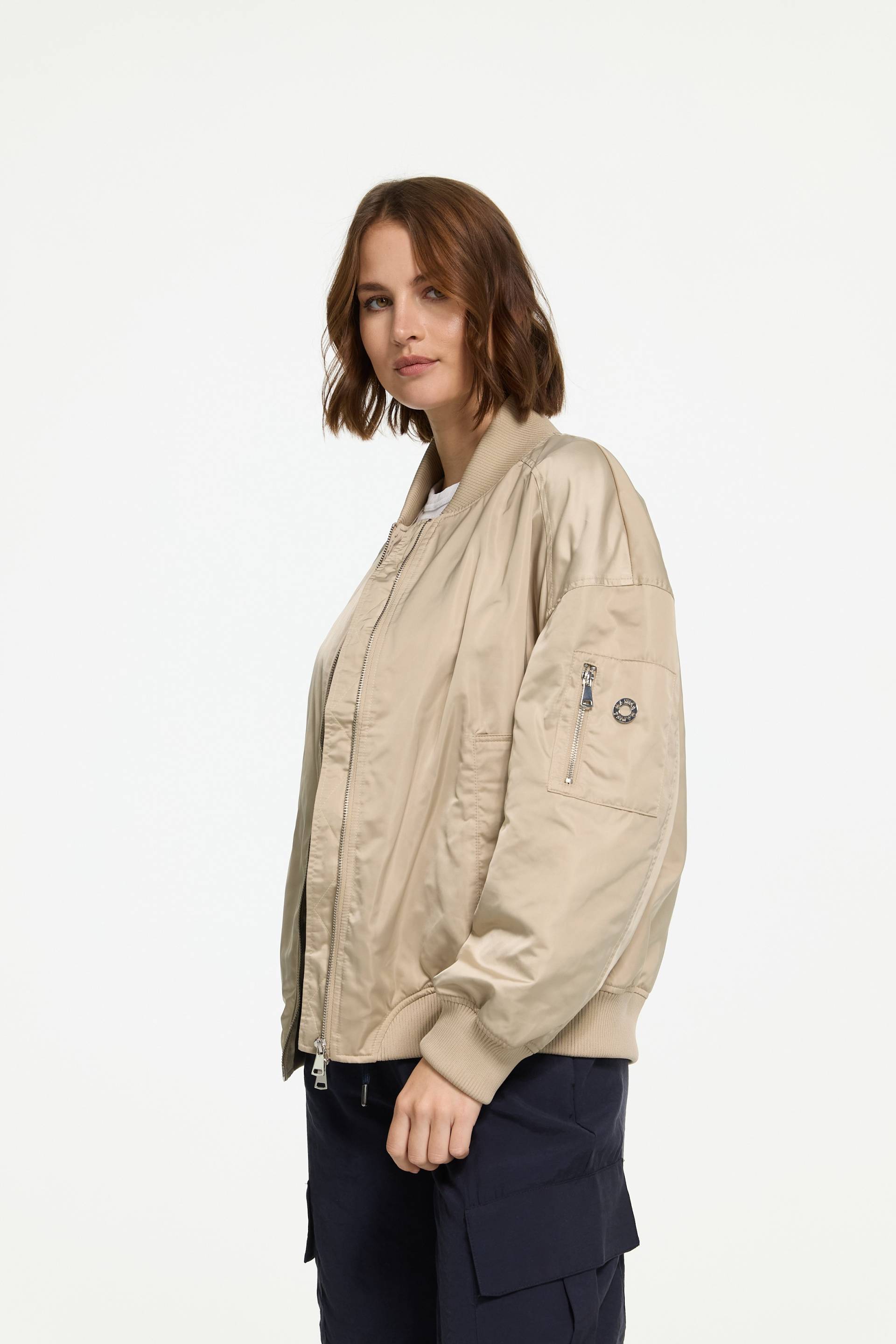MANISA Blouson, ohne Kapuze, mit überschnittenen Schultern MANISA Blouson, ohne Kapuze, mit überschnittenen Schultern von MANISA