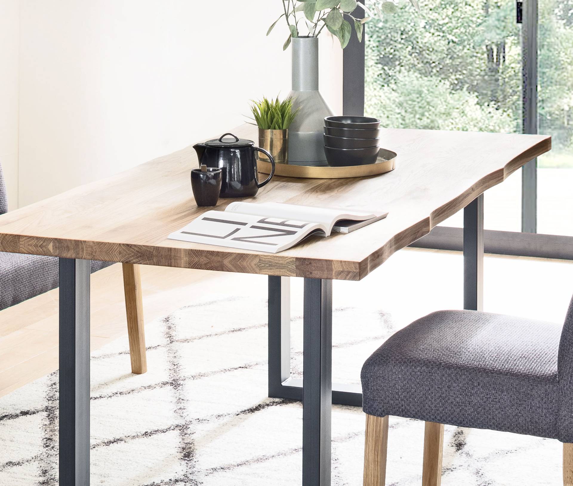 MCA living Esstisch »Rockford«, Massivholztisch mit Baumkante MCA living Esstisch »Rockford«, Massivholztisch mit Baumkante von MCA living