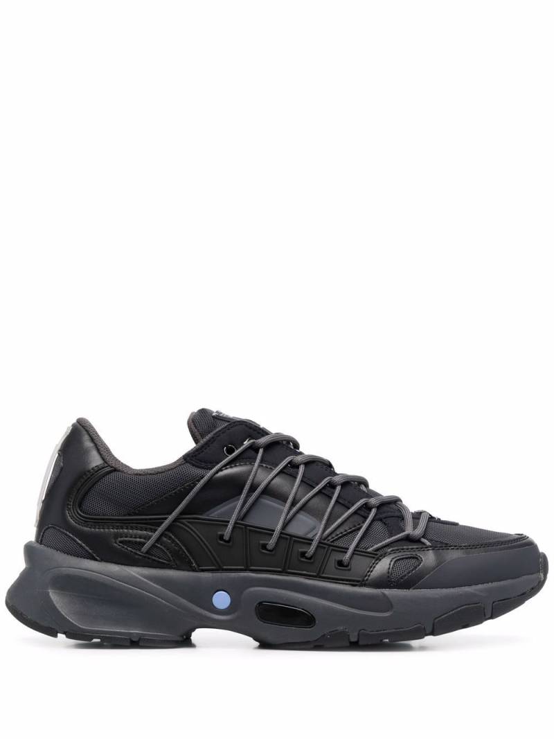 MCQ Aratana low-top sneakers - Black von MCQ