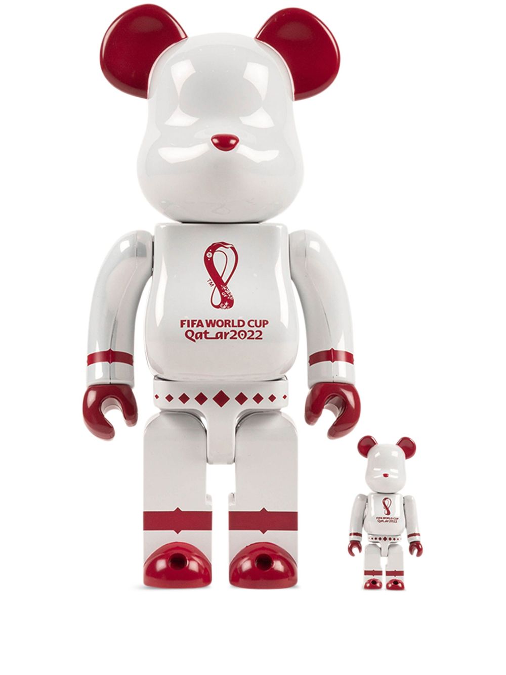 MEDICOM TOY x FIFA World Cup Qatar 2022 "White Chrome" BE@RBRICK 100% and 400% figure set von MEDICOM TOY