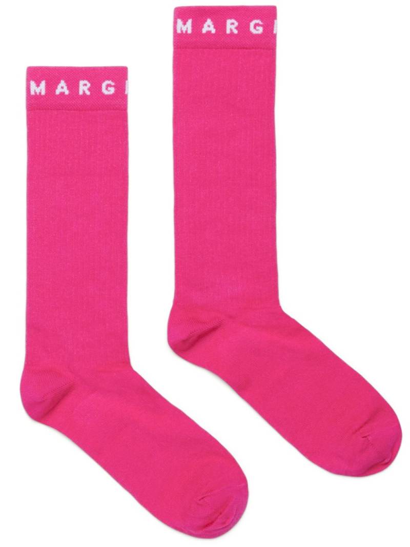 MM6 Maison Margiela Kids logo-intarsia ribbed socks - Pink von MM6 Maison Margiela Kids