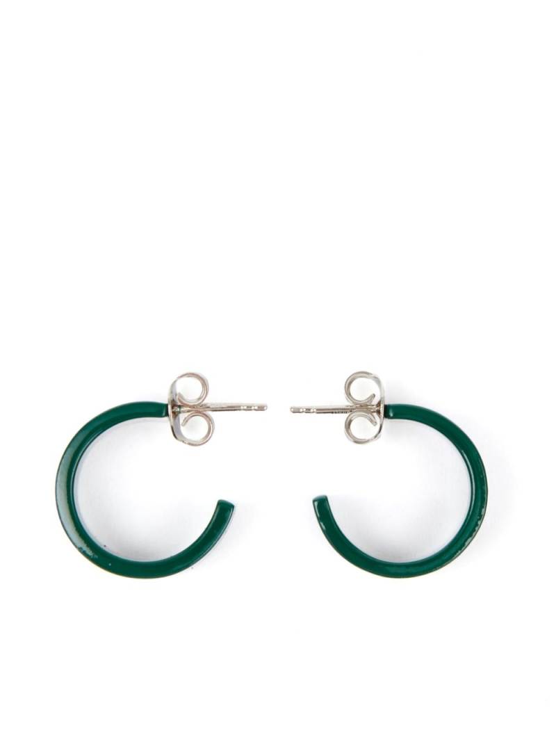 MM6 Maison Margiela Minimal logo 8mm earrings - Green von MM6 Maison Margiela