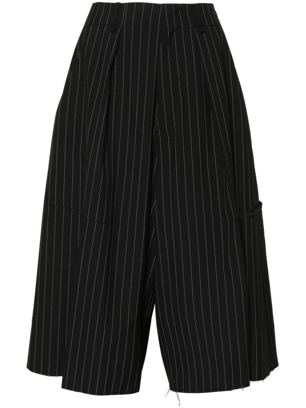 MM6 Maison Margiela pinstripe-pattern wide-leg shorts - Black von MM6 Maison Margiela