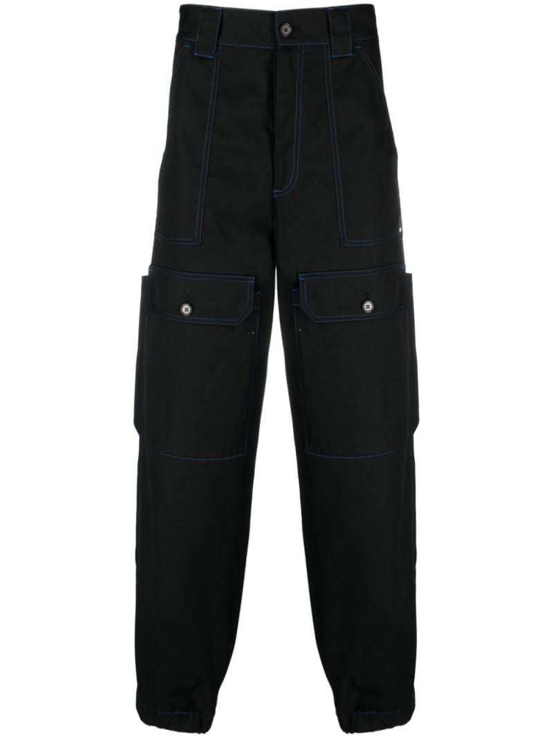 MSGM contrasting-stitch logo-patch trousers - Black von MSGM