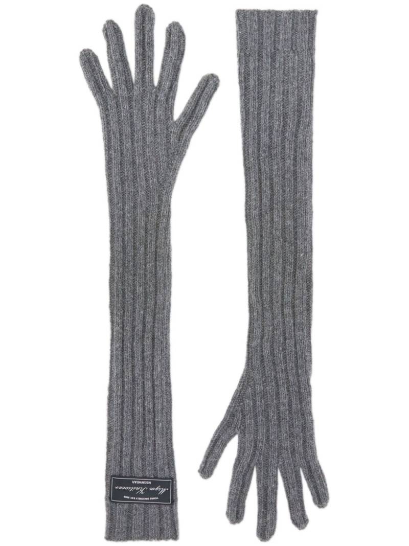 MSGM logo-patch ribbed-knit gloves - Grey von MSGM