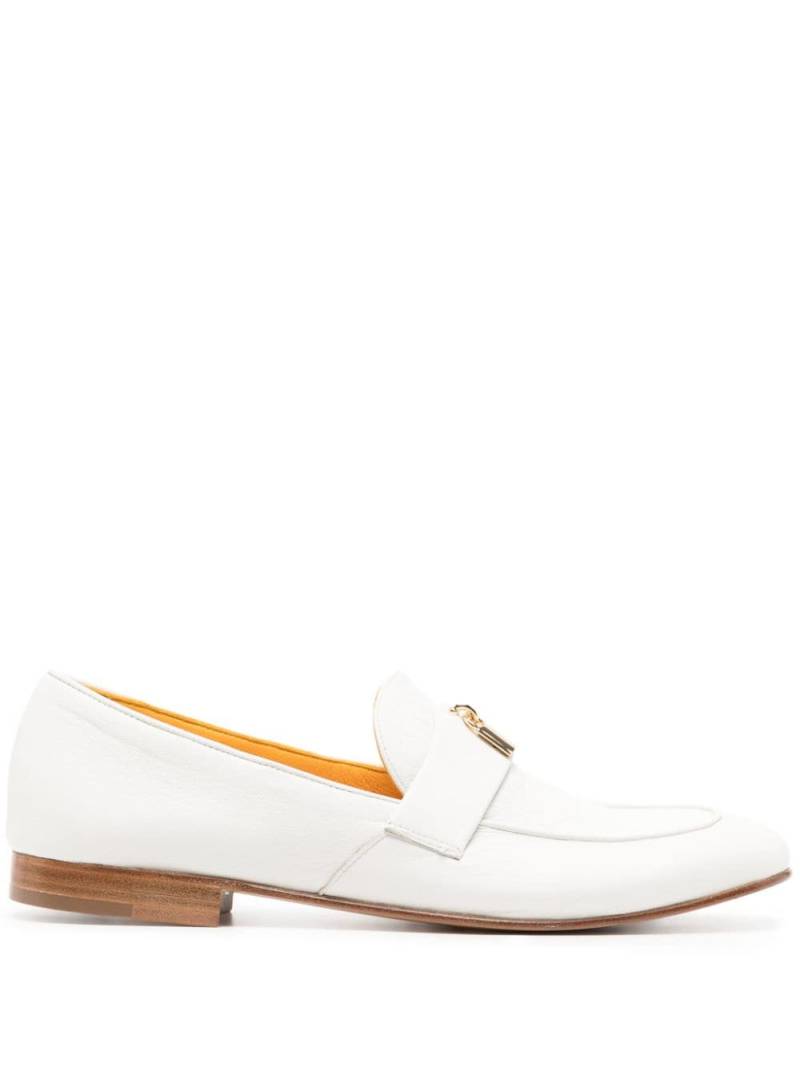 Madison.Maison Lock leather loafers - White von Madison.Maison