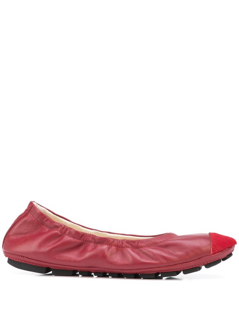 Madison.Maison contrast-toe wrinkled ballet flats - Red von Madison.Maison