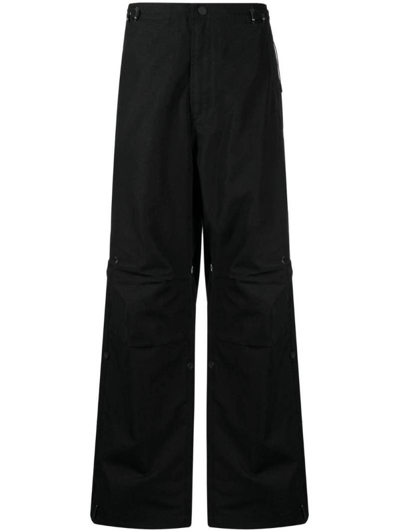 Maharishi Rabbit-embroidered lose-fit trousers - Black von Maharishi