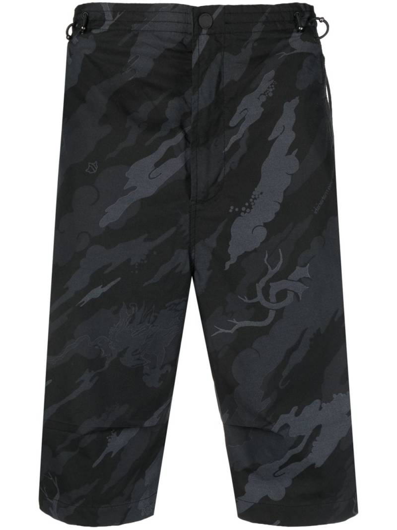 Maharishi camouflage-print shorts - Black von Maharishi