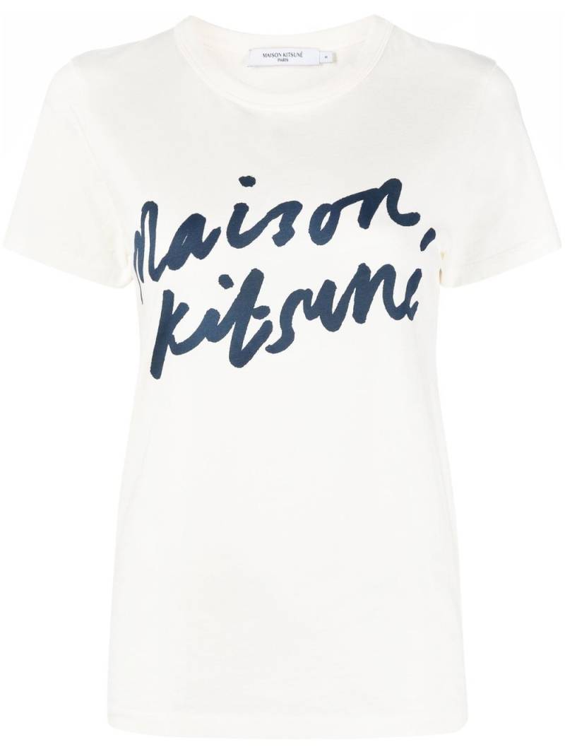 Maison Kitsuné Handwriting logo-print T-shirt - Neutrals von Maison Kitsuné