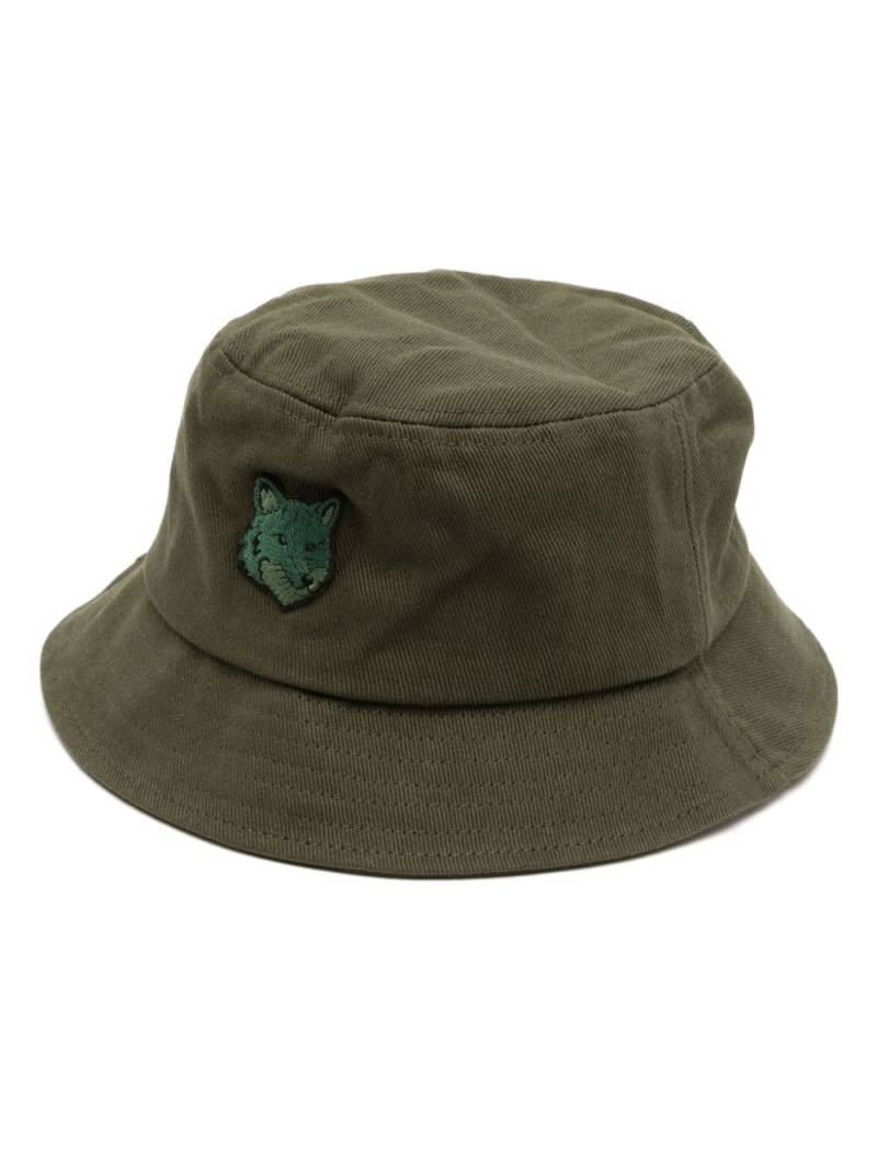 Maison Kitsuné bold fox head patch bucket hat - Green von Maison Kitsuné