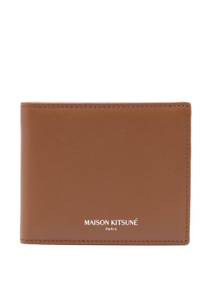 Maison Kitsuné logo-print bi-fold wallet - Brown von Maison Kitsuné