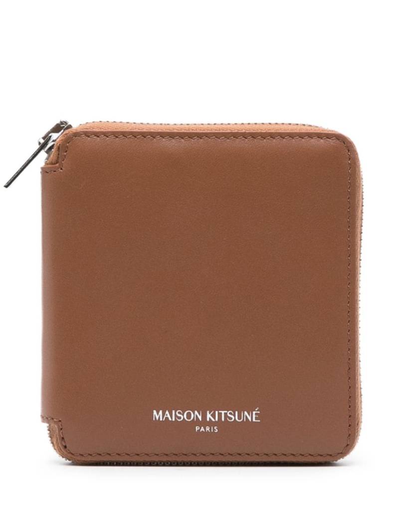 Maison Kitsuné logo-print leather wallet - Brown von Maison Kitsuné