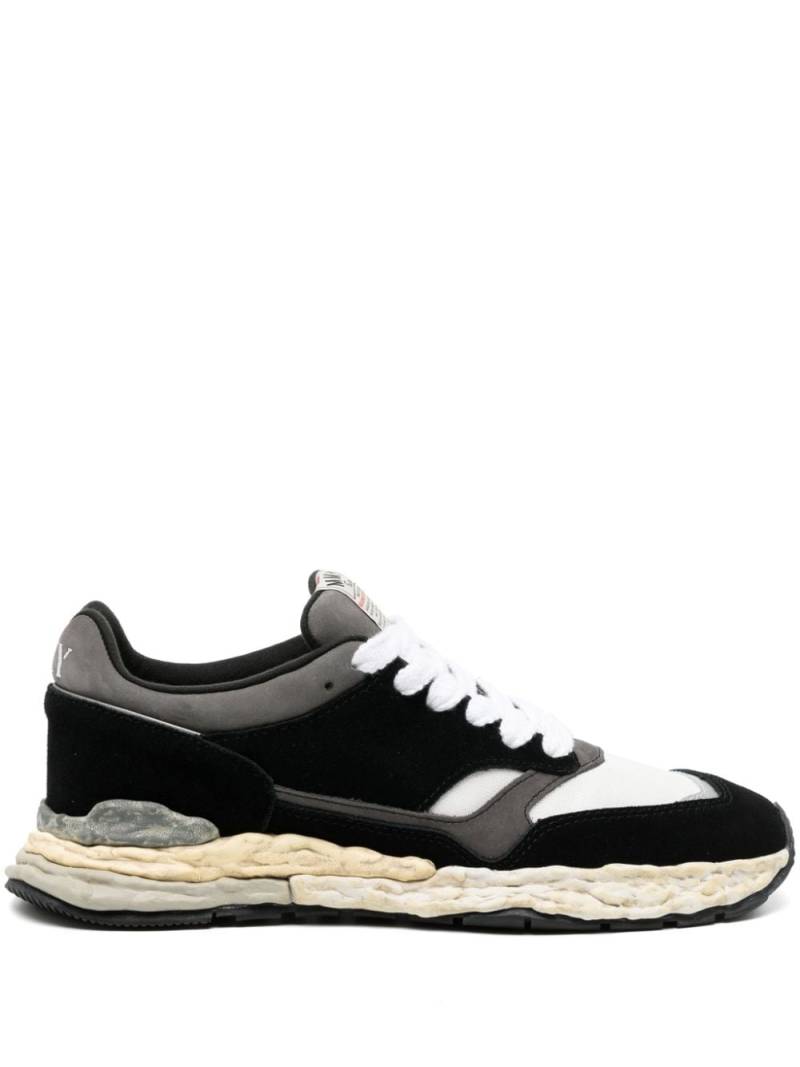 Maison MIHARA YASUHIRO George low-top sneakers - Black von Maison MIHARA YASUHIRO