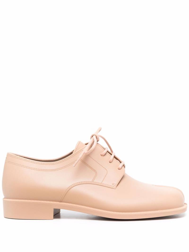 Maison Margiela Tabi lace-up brogues - Neutrals von Maison Margiela