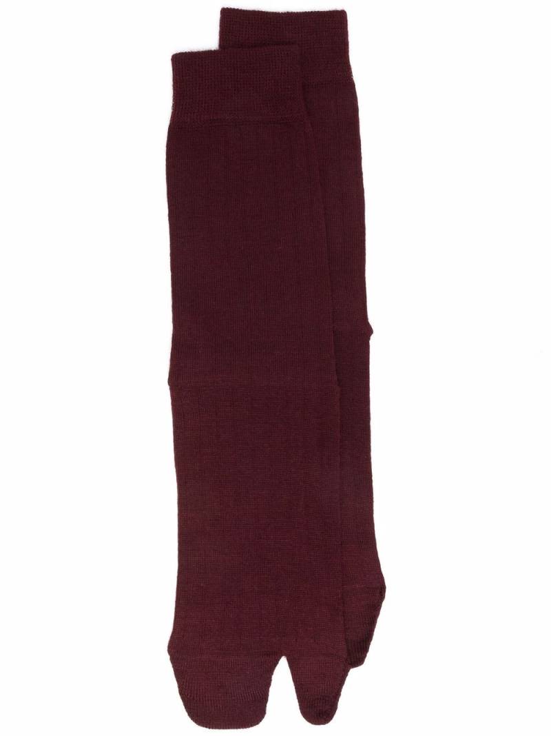 Maison Margiela Tabi knee-high socks - Red von Maison Margiela