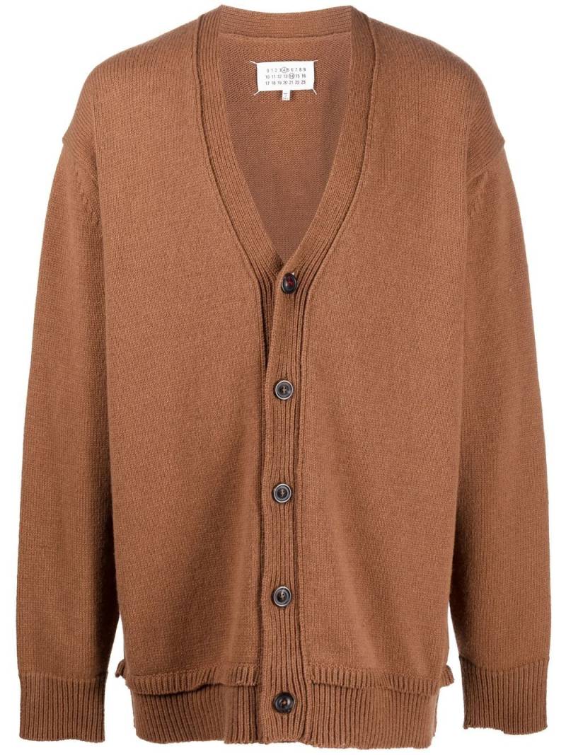 Maison Margiela elbow-patch V-neck cardigan - Brown von Maison Margiela