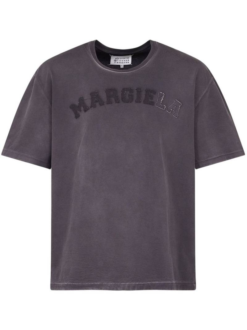 Maison Margiela logo-embroidered cotton T-shirt - Black von Maison Margiela