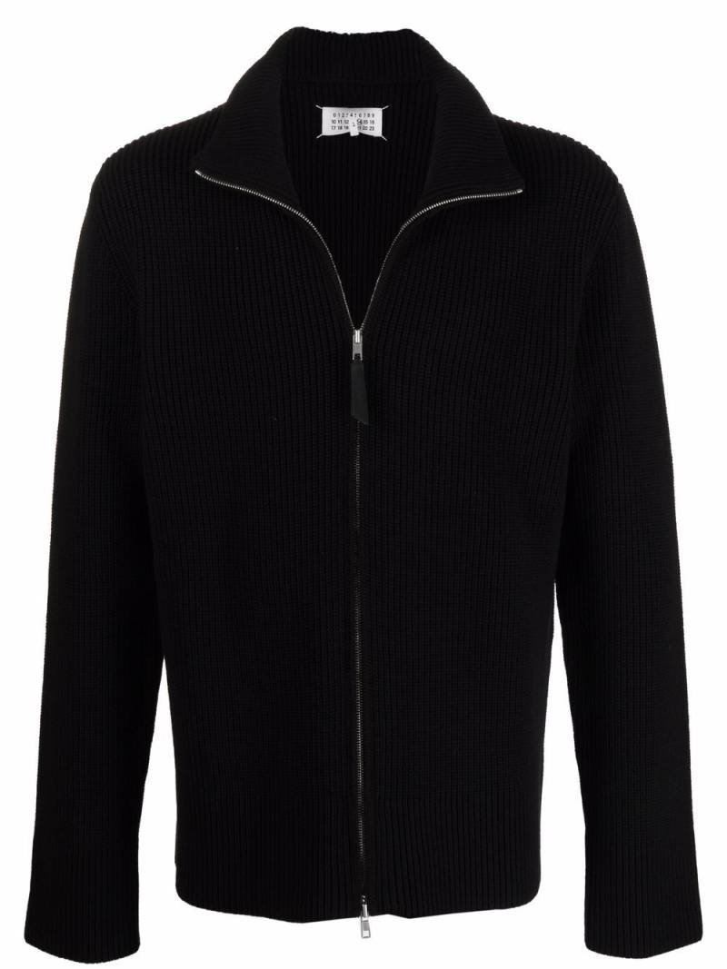 Maison Margiela ribbed-knit zip-front cardigan - Black von Maison Margiela