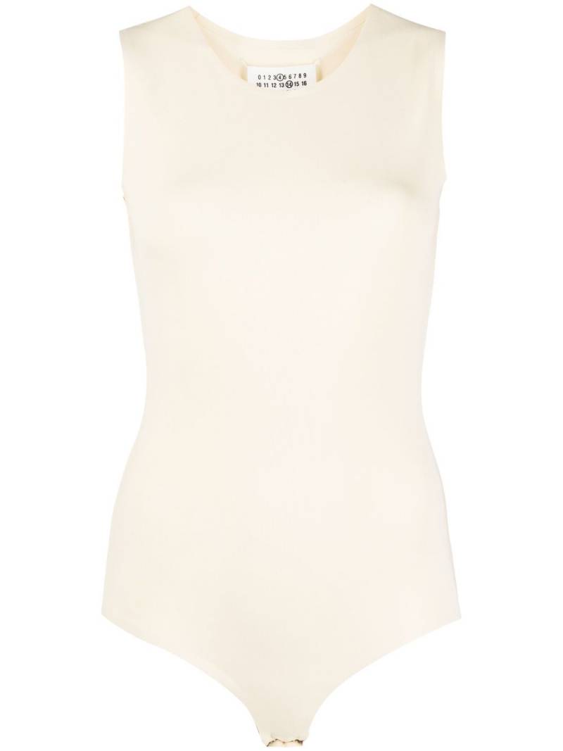 Maison Margiela round-neck sleeveless bodysuit - Neutrals von Maison Margiela