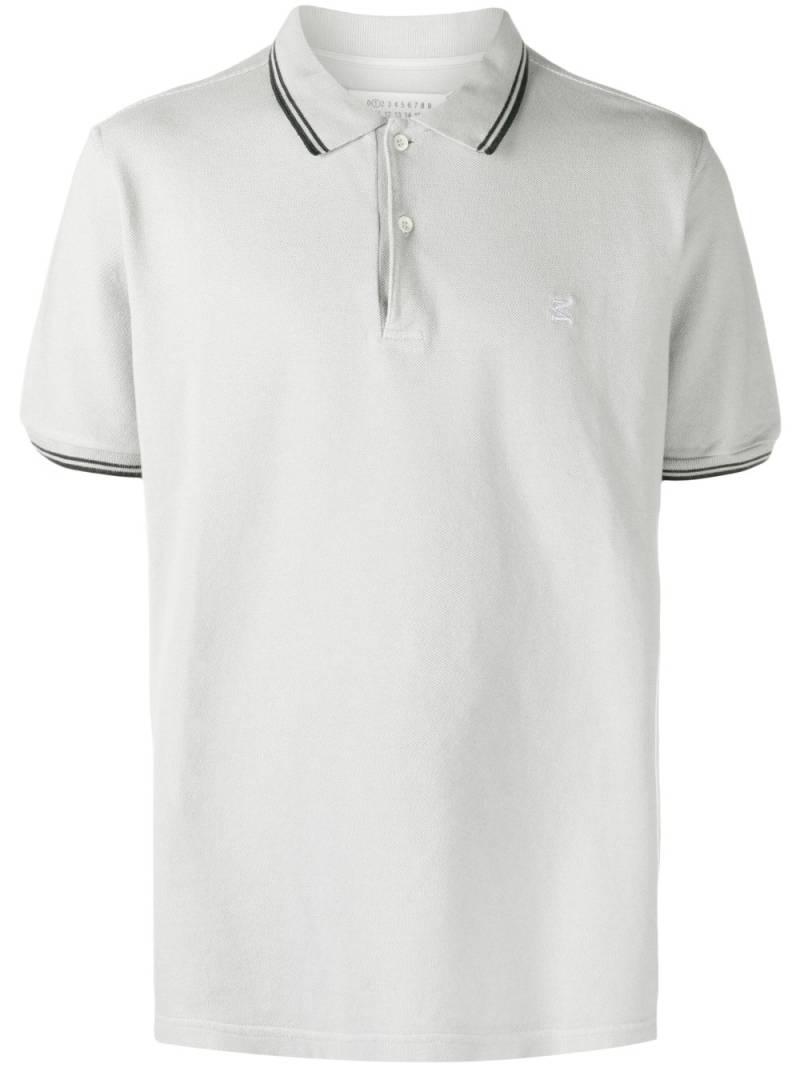 Maison Margiela stripe-trim polo shirt - Grey von Maison Margiela