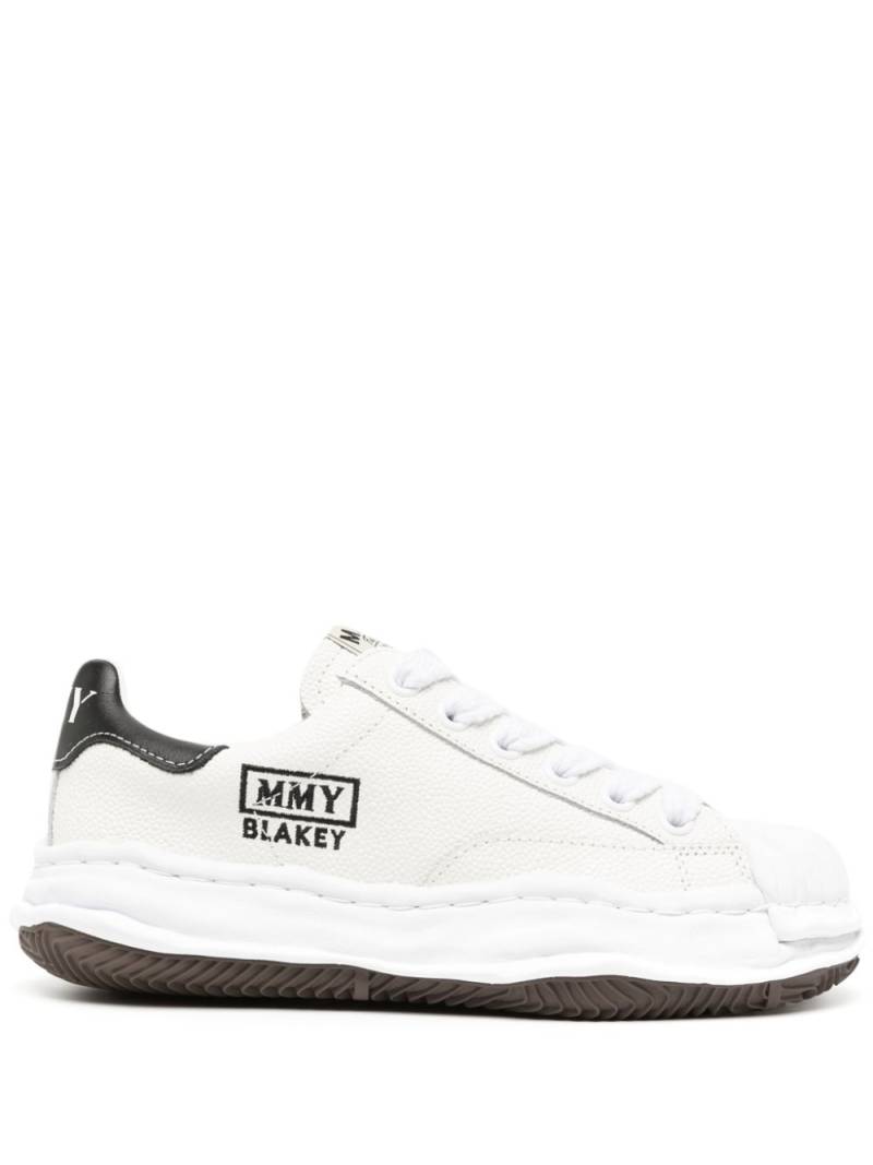 Maison MIHARA YASUHIRO Blakey low-top sneakers - White von Maison MIHARA YASUHIRO