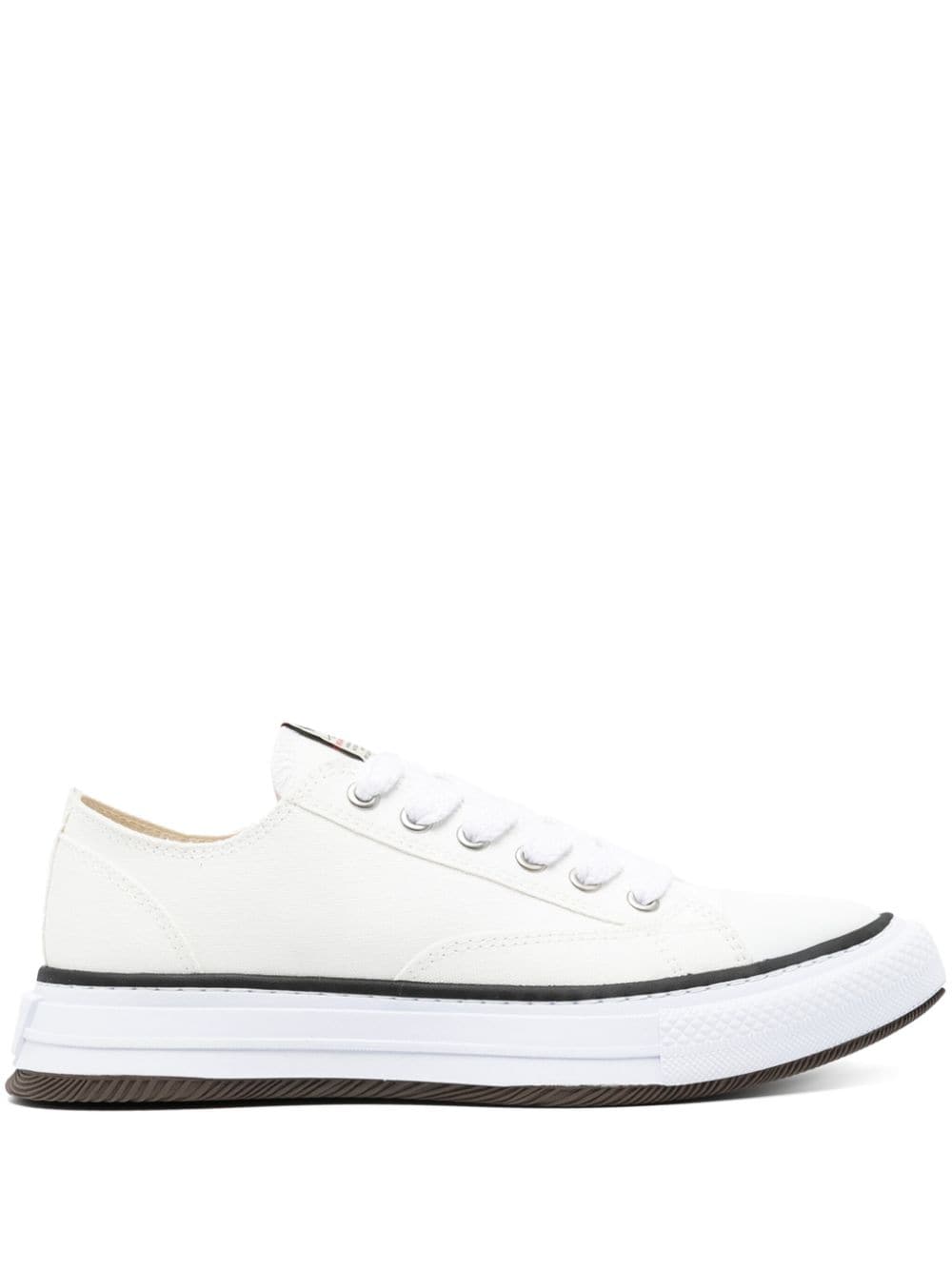 Maison MIHARA YASUHIRO Yucca pointed-toe sneakers - White von Maison MIHARA YASUHIRO