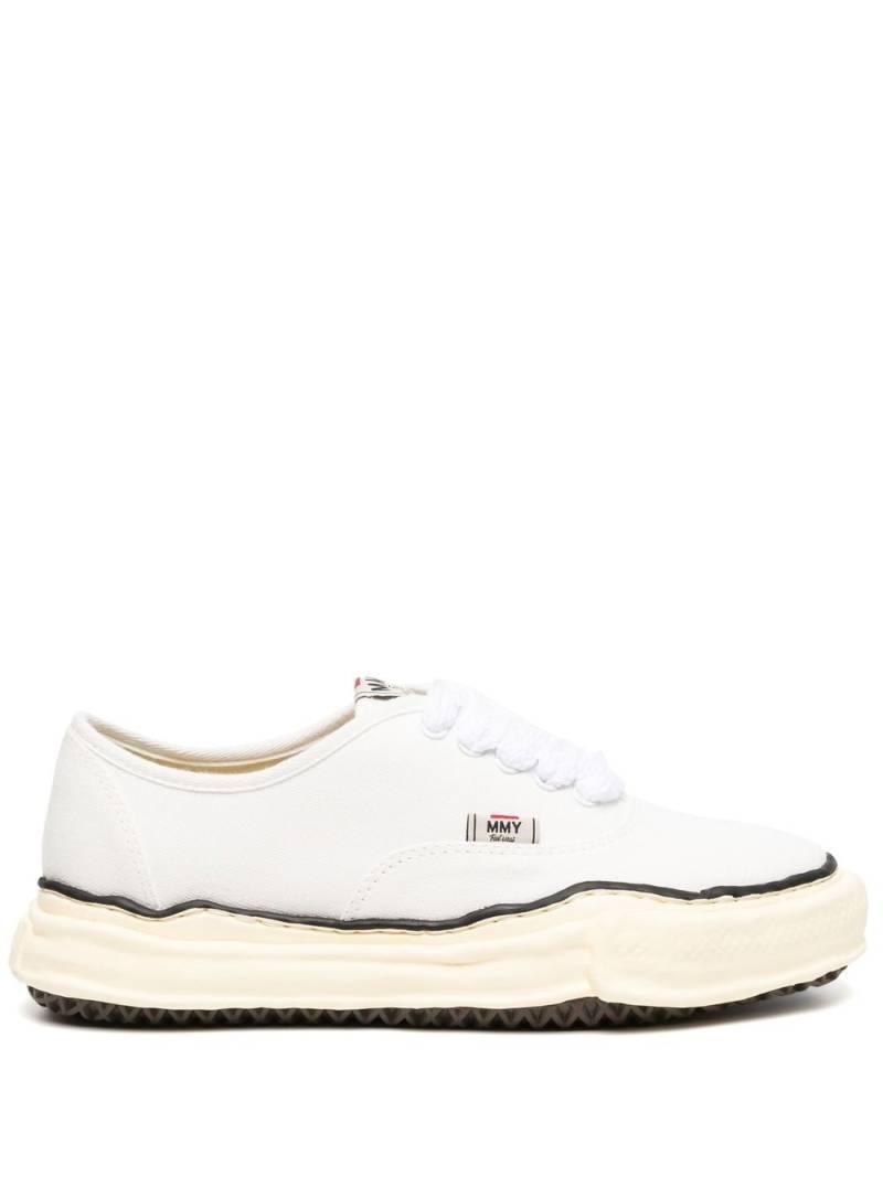 Maison MIHARA YASUHIRO lace-up low-top sneakers - White von Maison MIHARA YASUHIRO