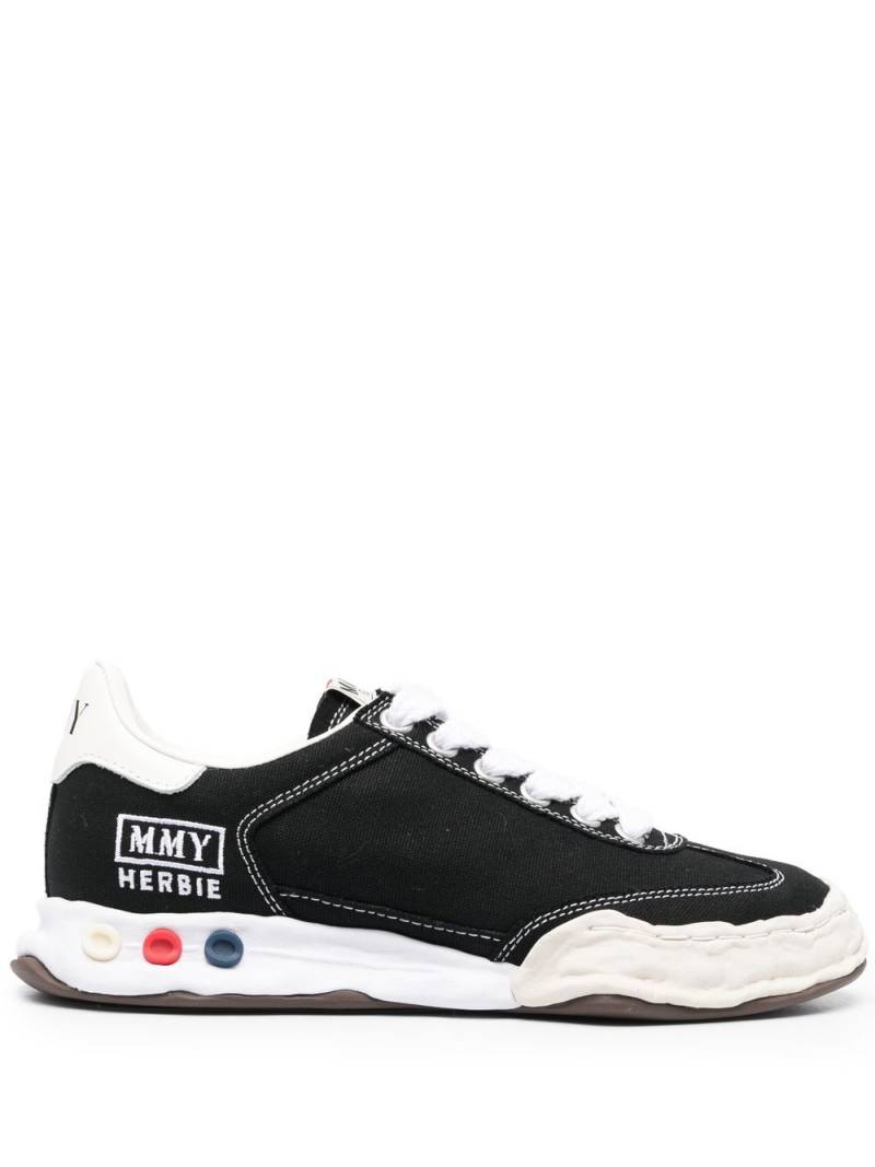 Maison MIHARA YASUHIRO logo-print lace-up sneakers - Black von Maison MIHARA YASUHIRO