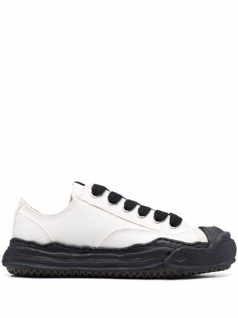 Maison MIHARA YASUHIRO low-top lace-up sneakers - White von Maison MIHARA YASUHIRO