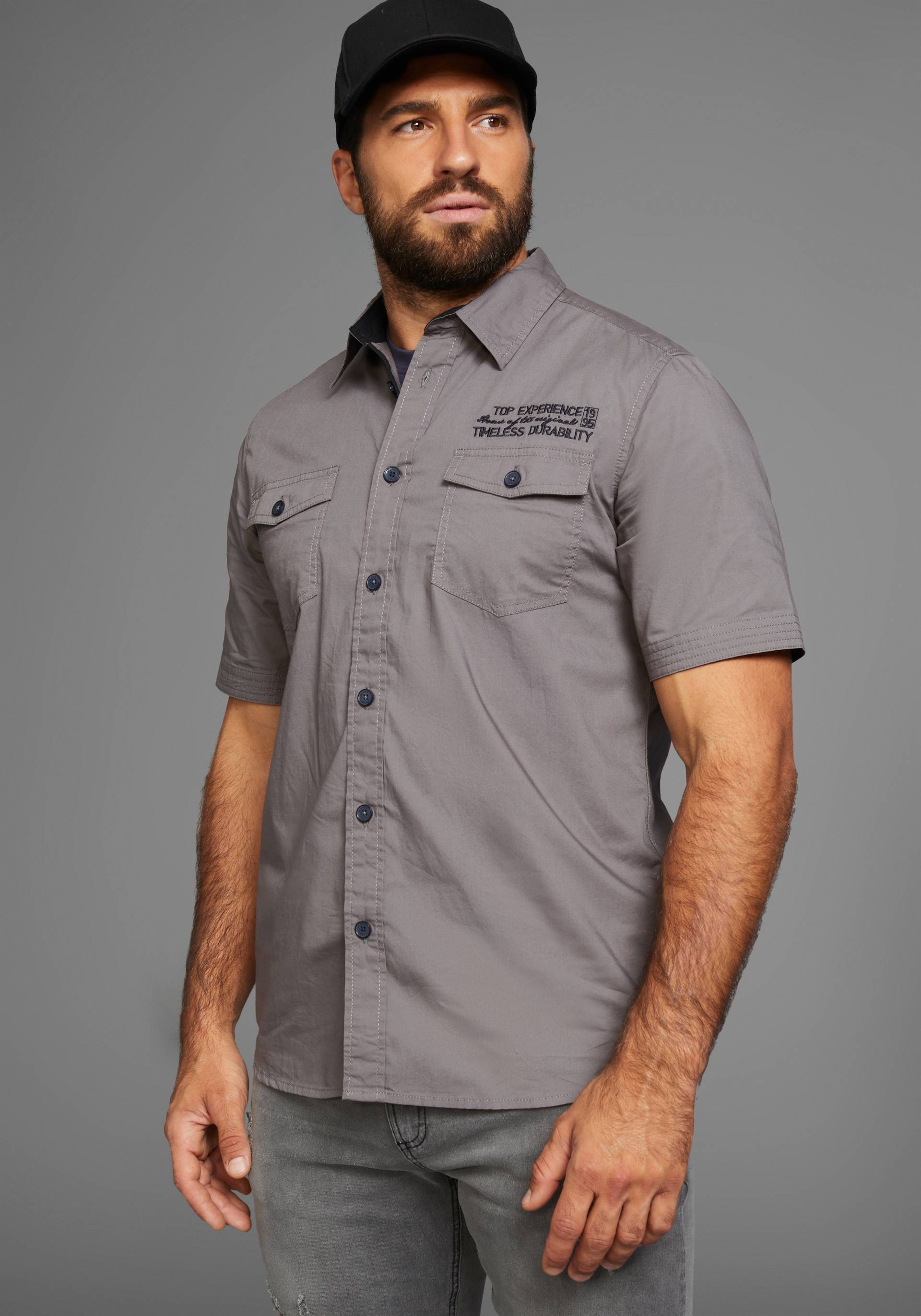 Man's World Kurzarmhemd, mit kontrastfarbener Stickerei Man's World Kurzarmhemd, mit kontrastfarbener Stickerei von Man's World