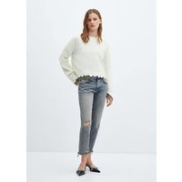 Girlfriend-Jeans mit niedriger Bundhöhe und Zierrissen von Mango
