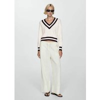 Pullover mit kontrastierendem V-Ausschnitt Pullover mit kontrastierendem V-Ausschnitt von Mango