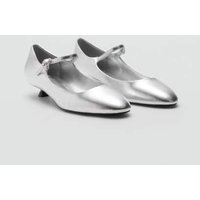 Pumps mit Kitten-Absatz und Schnalle Pumps mit Kitten-Absatz und Schnalle von Mango