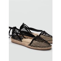 Espadrilles mit Lochmuster von Mango