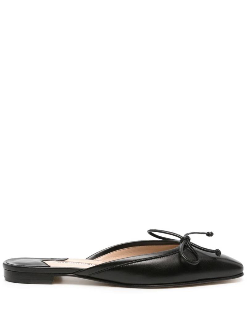 Manolo Blahnik Ballerimu leather mules - Black von Manolo Blahnik