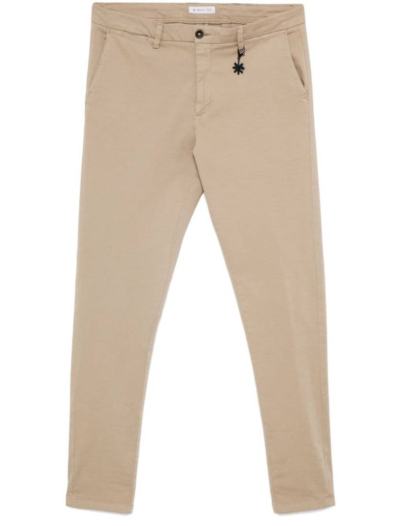 Manuel Ritz gabardine-weave chinos - Neutrals von Manuel Ritz