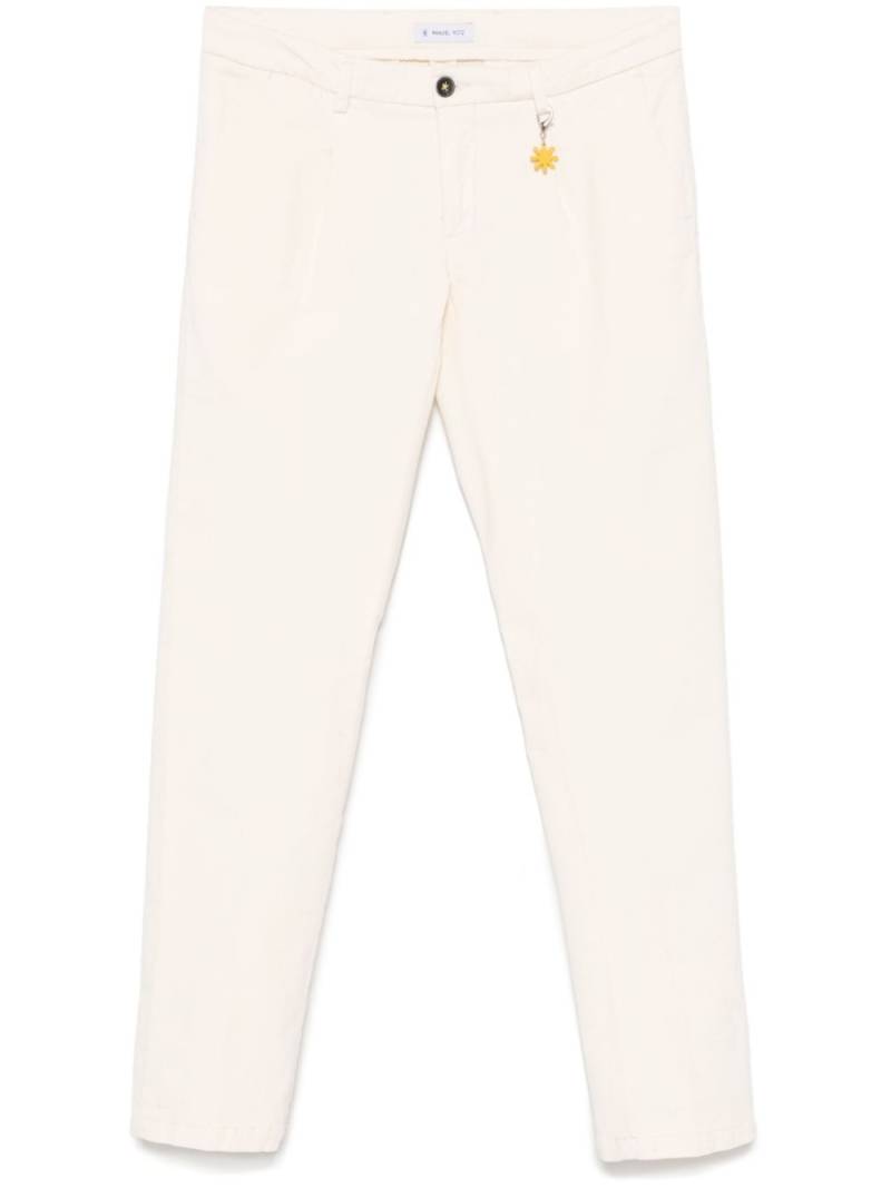 Manuel Ritz velvet pleated chinos - Neutrals von Manuel Ritz