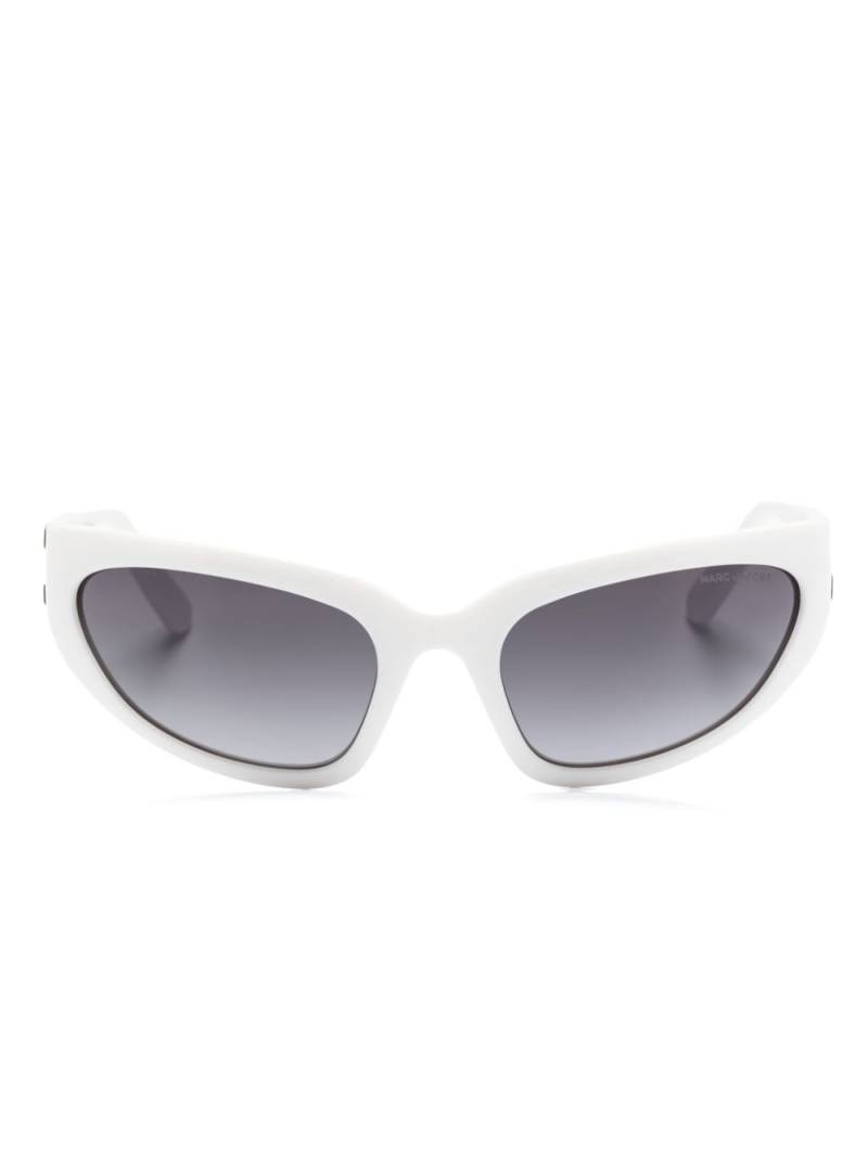 Marc Jacobs Eyewear logo-embossed biker-frame sunglasses - White von Marc Jacobs Eyewear