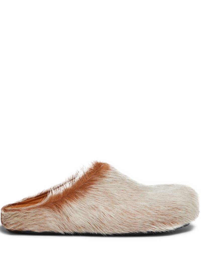 Marni Fussbett mules - Brown von Marni