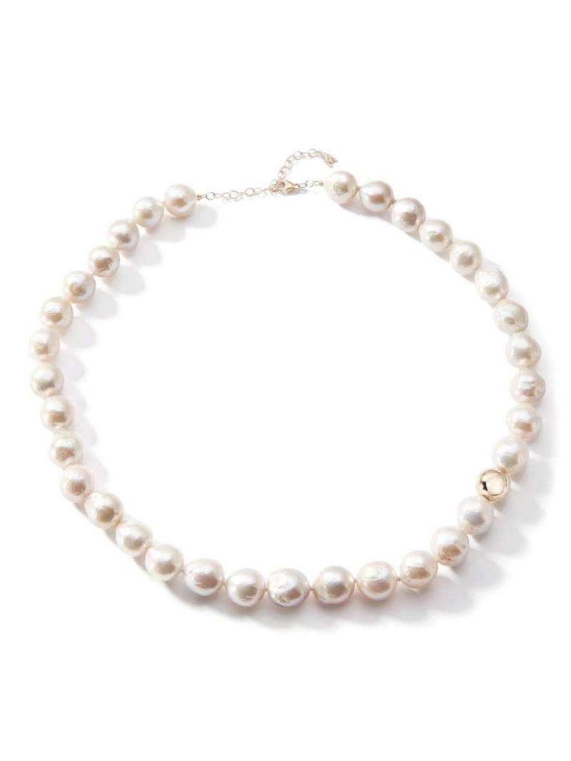 Mateo 14kt yellow gold Baroque pearl necklace - Neutrals von Mateo