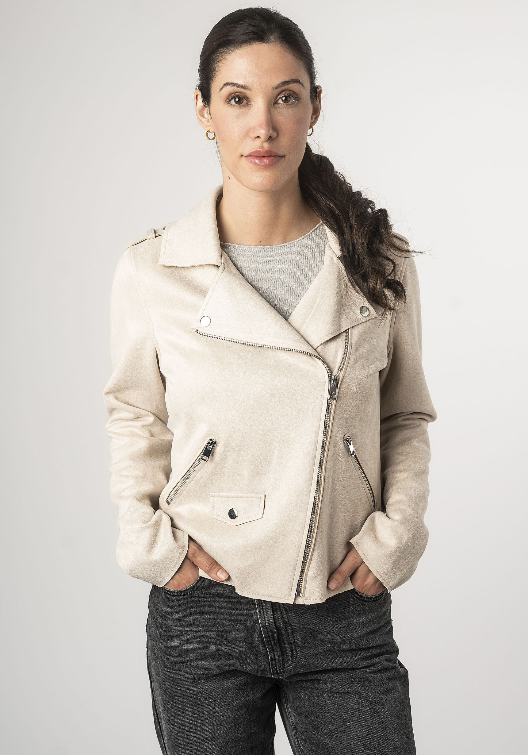 Mauritius Lederimitatjacke »2Wtomiwa«, mit Schulterklappen, mit Nieten Mauritius Lederimitatjacke »2Wtomiwa«, mit Schulterklappen, mit Nieten von Mauritius